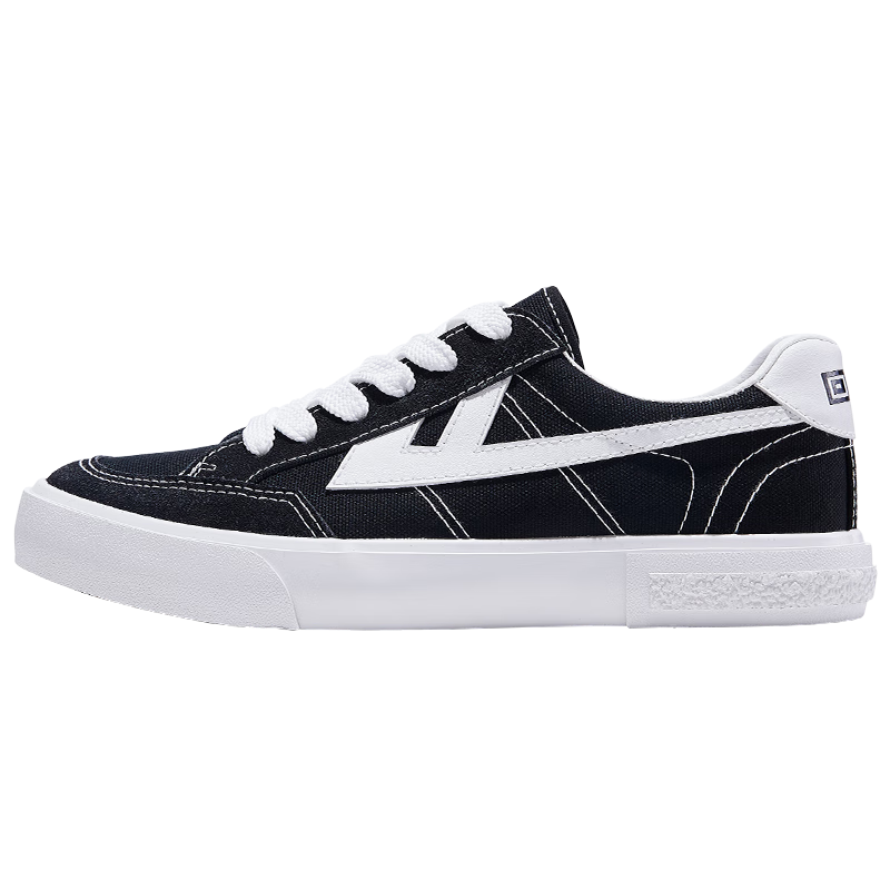 Warrior Spring And Autumn Canvas Shoes, Trendy Couple Style, Sports Casual Sneakers, KGH749T, Black And White, Size 42