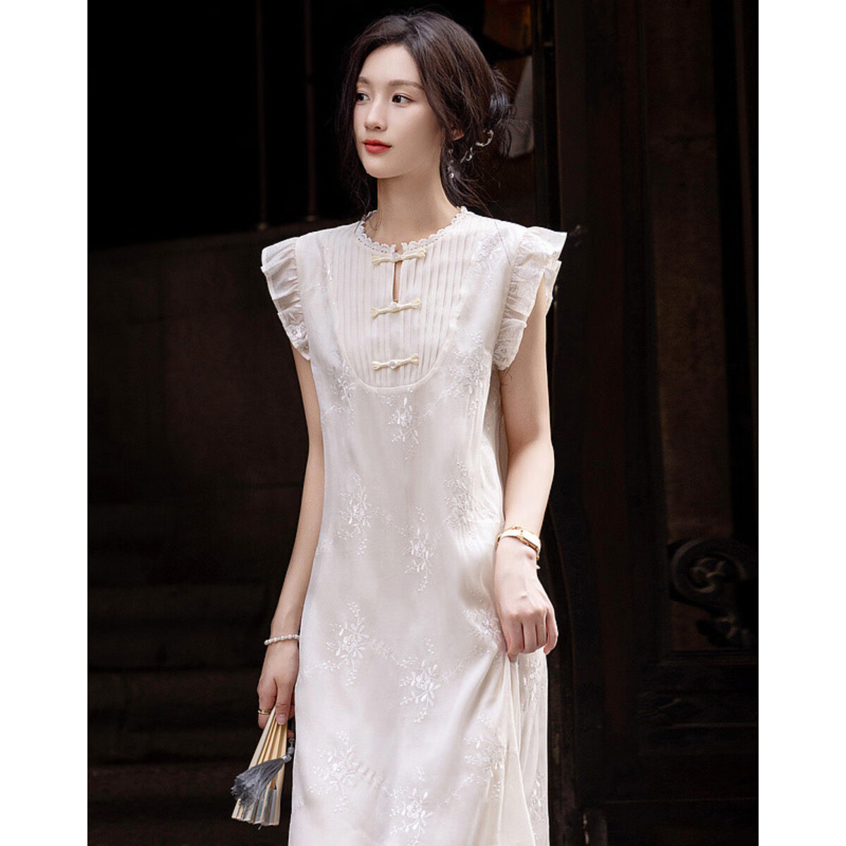 Dme [Yuhu Bingxin] Spring And Autumn Style New Chinese Embroidered Button Closure Water-Soluble Lace Trim Short Flutter Sleeves Dress for Wome