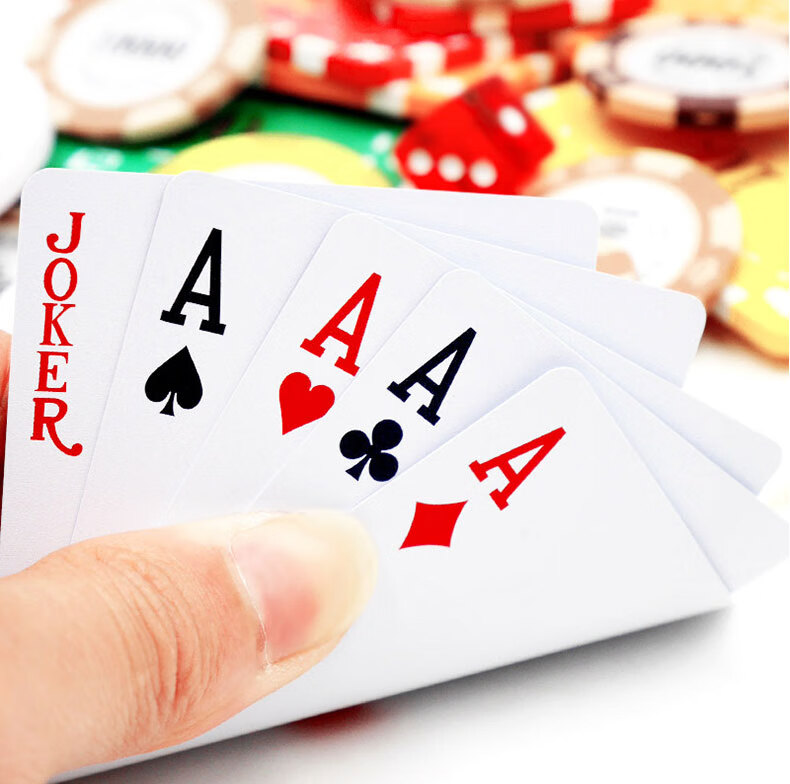 Miaoji Texas Hold'em Plastic Playing Cards, Waterproof Frosted PVC Large Print Poker Cards [Red And Blue, 12 Decks] MJ8377 2