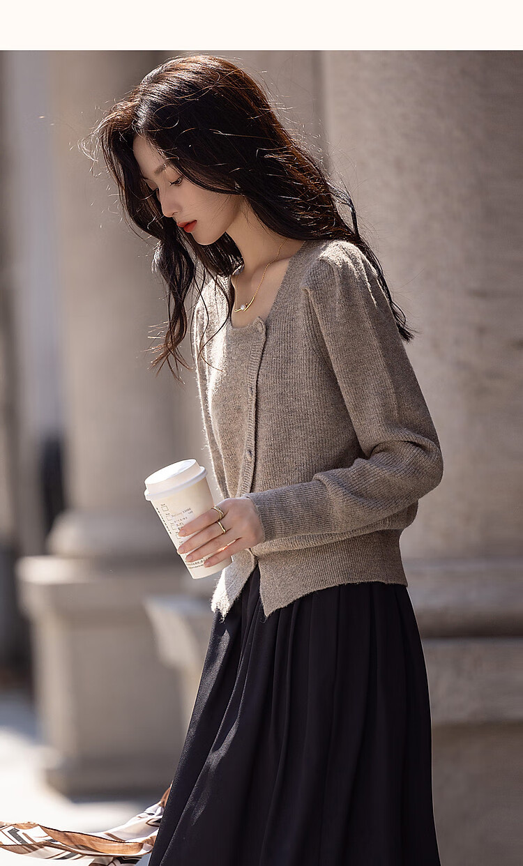 Dme [Zhonggu Mountain Tea] Spring And Autumn High-Wisdom Old Coin Style Cardigan, Slanted Doorway Collar, Knife-Necked Hem, Split Knit Sweater Women's Top 10