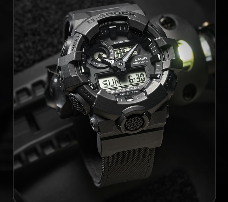Casio Men's G-SHOCK Sports Watch, Electronic Smart Watch for Students, Japanese And Korean Style, Gift for Boyfriend, GA-700BCE 16