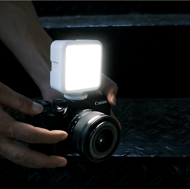 Ulanzi VL49 (White) Live Streaming Fill Light Photography LED Portable Soft Light Hot Shoe Beauty Portrait Vlog Handheld Lighting Lamp 12
