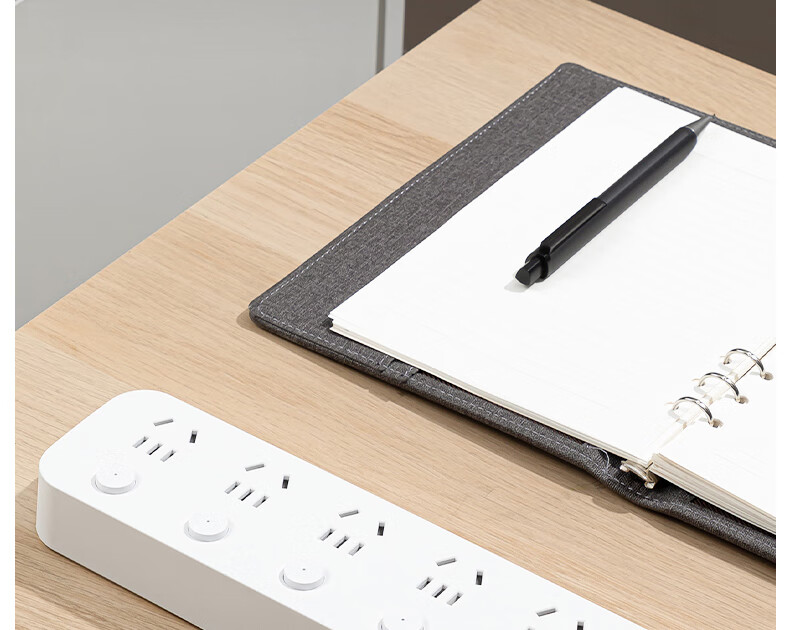 Deli Ya Bai Series National Standard Safe Power Strip/power Bar/power Board/power Extension Cord with Individual Switches And Protective Cover, 6 Outlets, 3 Meters, 33943(03) 2