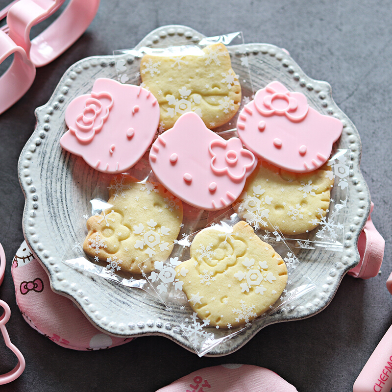 Xuechu KT Watermelon-Shaped Cute Cartoon Steamed Bun, Layer Cake, Biscuit And Cookie Mold Set of Four Pieces