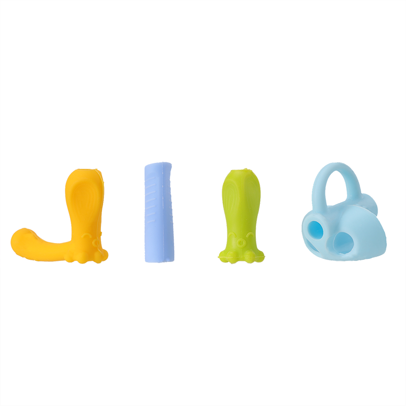 Deli (Deli) 4 Silicone Grip Pen Holders, Back-To Stationery Antibacterial Pencil Case, Kindergarten And Elementary School Student Posture Corrector, Baby Writing Posture Corrector, Birthday Gift