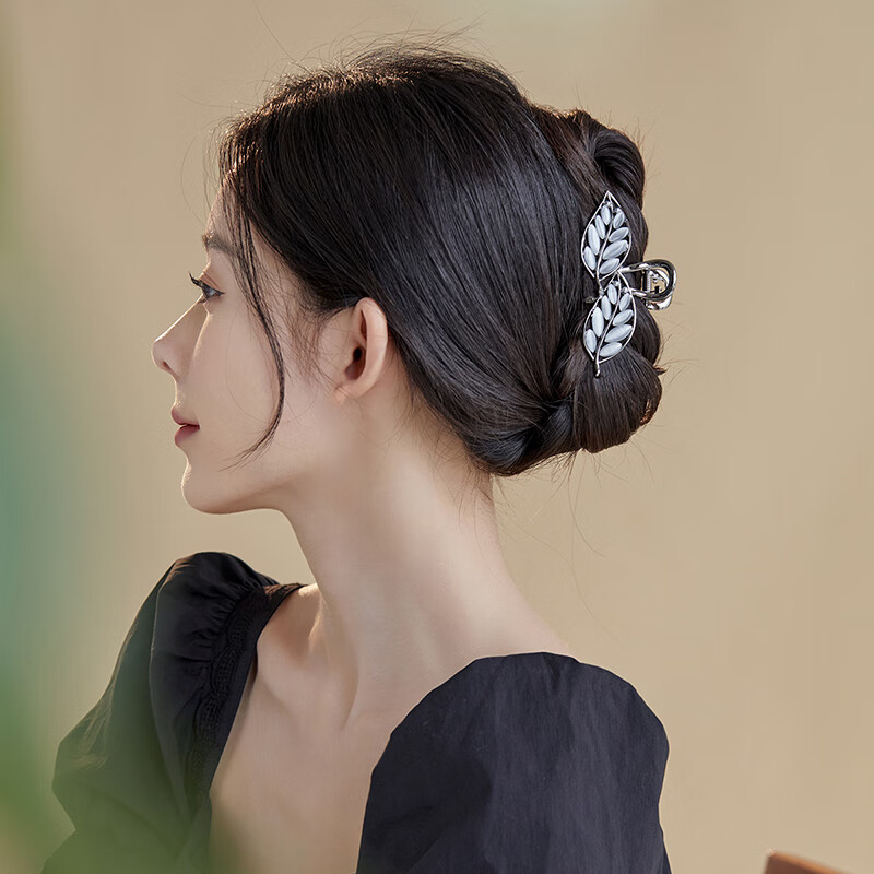 CHIMERA Leaf Hair Claw Clip, High-End Hairpin for Women, Shark Clip for Ponytails, Hair Accessory, Birthday Gift for Girls