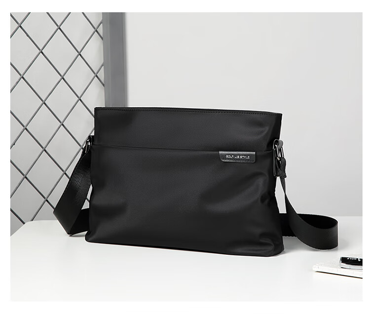 GOLF Men's Nylon Water-Resistant Shoulder Bag, Large Capacity Crossbody Bag, Casual Trendy Lightweight Fashionable Satchel 15
