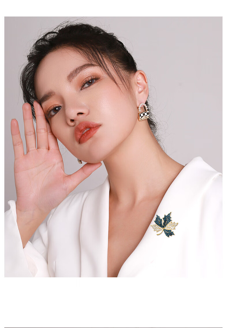 Qlady Maple Leaf Brooch, High-End Women's Brand, Light Luxury Suit, Anti-Exposure Pin, Scarf Buckle, Mid-Autumn Festival And Birthday Gift 10