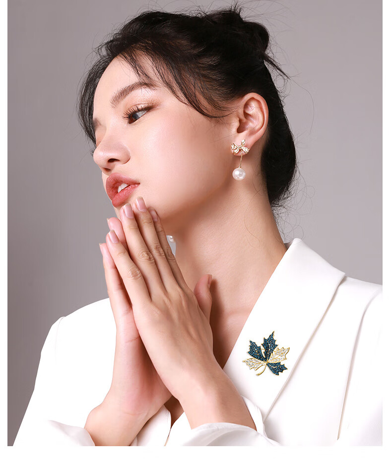Qlady Maple Leaf Brooch, High-End Women's Brand, Light Luxury Suit, Anti-Exposure Pin, Scarf Buckle, Mid-Autumn Festival And Birthday Gift 11