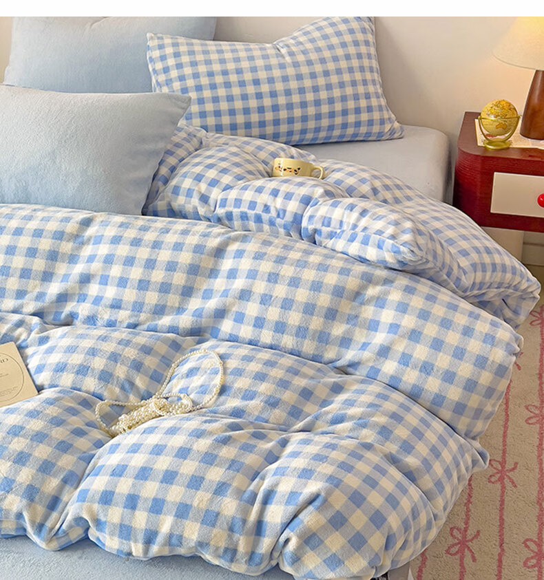 Grace Class A Milk Velvet Four-Piece Bedding Set, Autumn And Winter Double-Sided Warm Fleece Bedding Set, for 1.5/1.8 Meter Beds, Blue Plaid - Light Blue 3