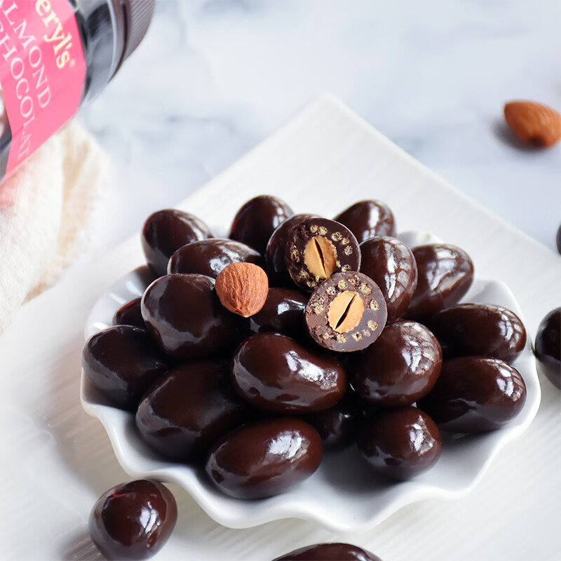 倍乐思（Beryl's）扁桃仁夹心黑巧克力豆 约58颗380g 进口休闲办公出游零食生日礼物