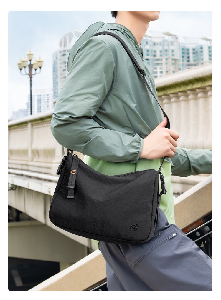 GOLF Shoulder Bag, Casual Crossbody Bag for Men And Women, Lightweight Water-Resistant Cycling Sports Bag with Phone And IPad Pockets 6