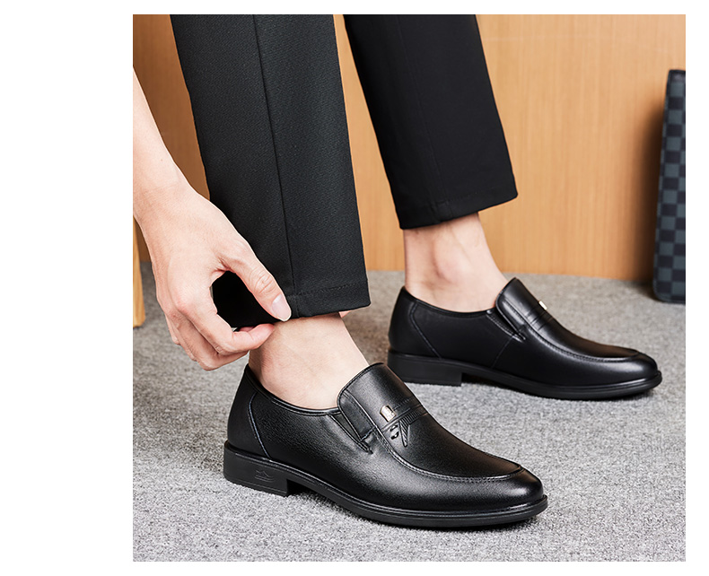 LAORENTOU Men's Leather Shoes, Business Casual Low-Top Slip-On Shoes, Fashionable Dad Shoes, British Driving Shoes A20137 Black Size 38 18