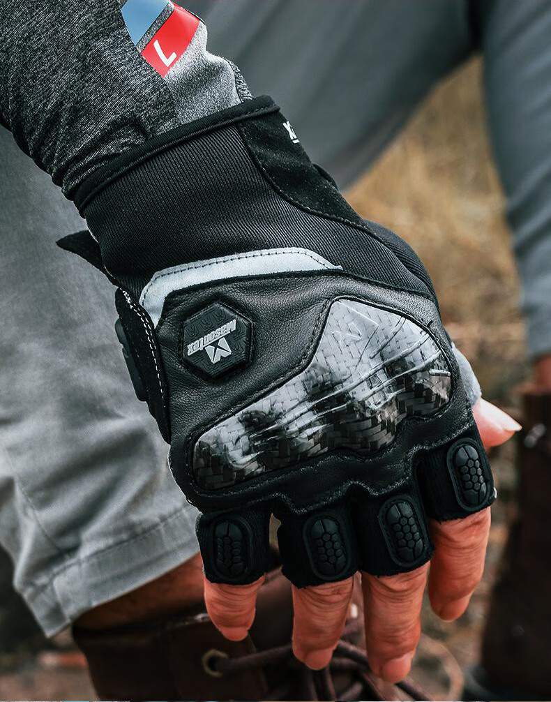 Mojue Motorcycle Half-Finger Carbon Fiber Riding Gloves Summer Unisex Breathable Anti-Fall Gear M 17