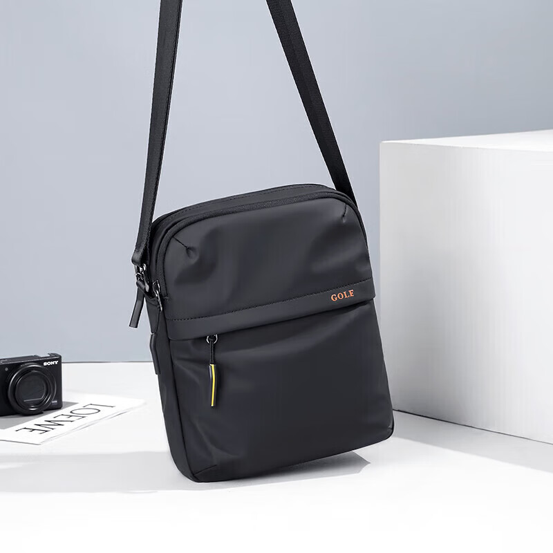 GOLF Shoulder Bag for Men, Casual Crossbody Bag, Oxford Cloth Multi-Compartment IPad And Phone Pouch, Lightweight Water-Resistant Men's Bag
