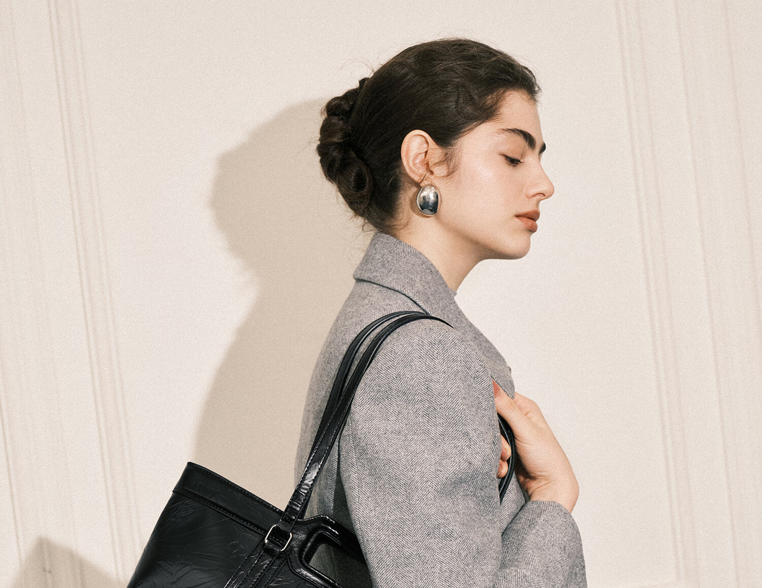 Cnoles [Same As Zhang Tianai], Tote Bag for Women, Large Capacity, Commuter Shoulder Bag, High-End Brand, Mo Lan Handbag 11