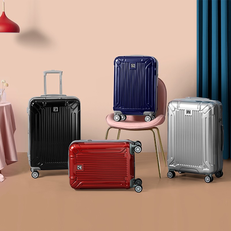 Чемодан Diplomat 20-дюймовый, серебристый, с кодовым замком TSA, ABS+PC, 4 колеса, размер S