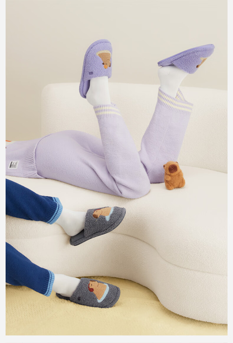 Bananain Wang Yibo Edition Plush 520H Zoo Theme Unisex Warm Antibacterial Odor-Resistant Autumn Winter Slippers 2