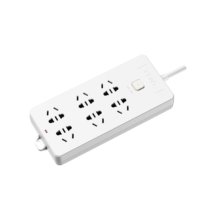 CHNT Power Strip, Child Safety Door, 750°C Flame Retardant, 6-Outlet Master Control, Anti-Mistouch, PP Material, 5 Meters, Thickened 33% Wire Core, for Home And Office Use, 10A