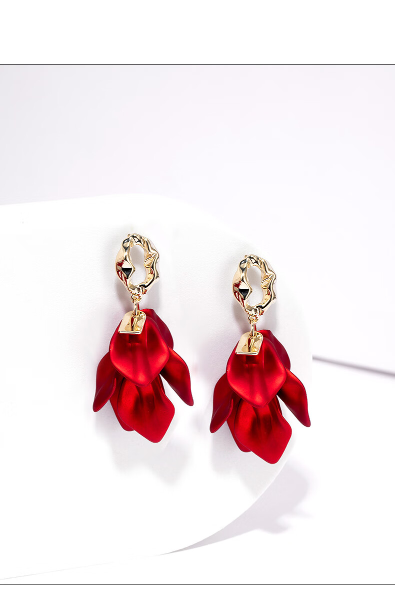 Qlady Red Flower Earrings for Women, Elegant And High-End Stud Earrings, 2025 New Light Luxury Niche New Year Ear Jewelry Gift 3