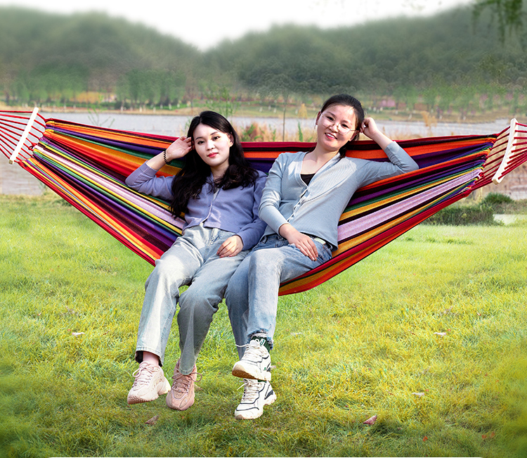 Suncojia Outdoor Hammock Swing, Extra Wide and Thickened Wooden Rod, Anti-Tip Double Hammock, Dormitory Hammock, 2m x 1.5m 2