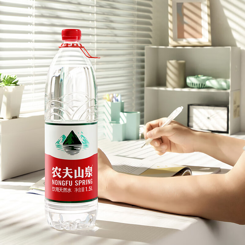 农夫山泉 饮用水 饮用天然水1.5L 1*12瓶  整箱装 塑膜随机发货