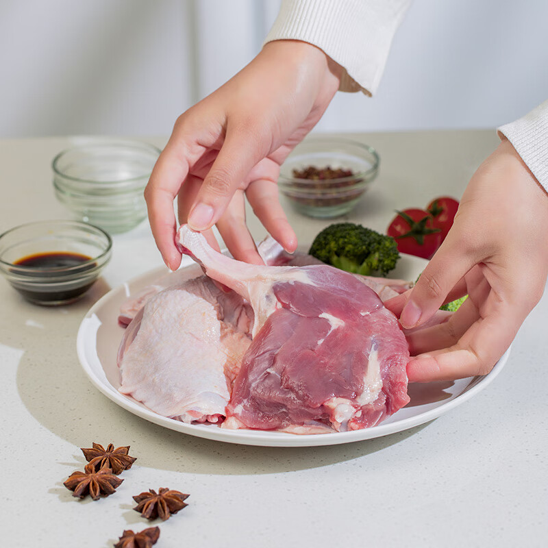 华英（HUAYING）精切鸭全腿2.4斤冷冻瘦肉型樱桃谷鸭酱卤鸭腿