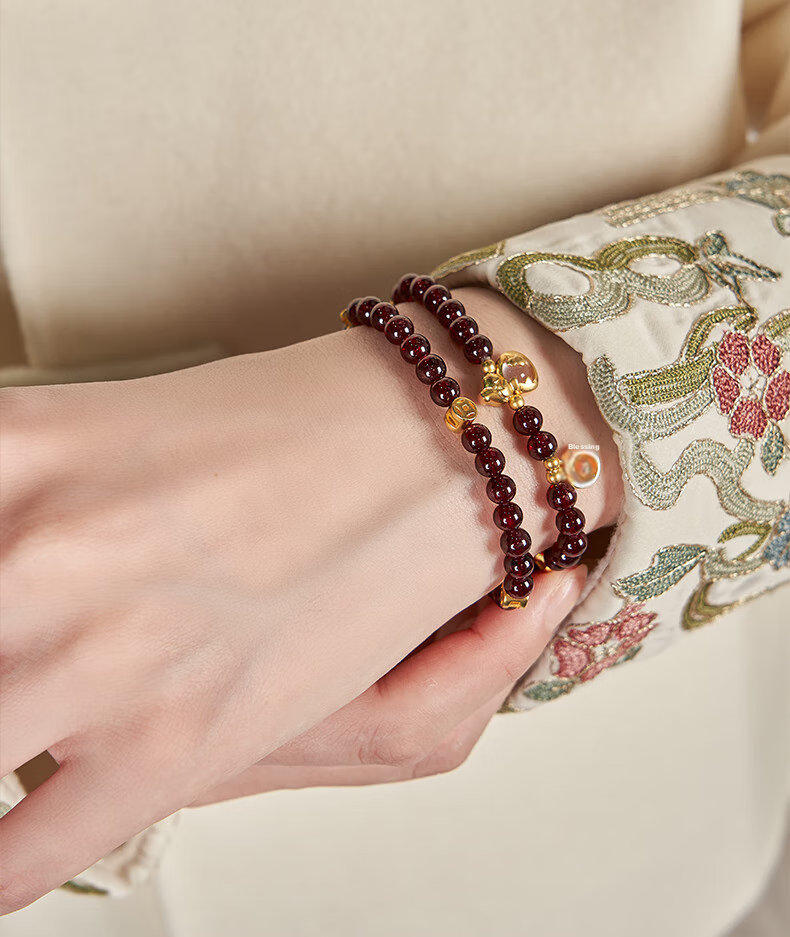 Dayingbowuguan Oriental Dream Pomegranate Garnet Double-Layer High-End Bracelet, Gift for Women on Birthday 11
