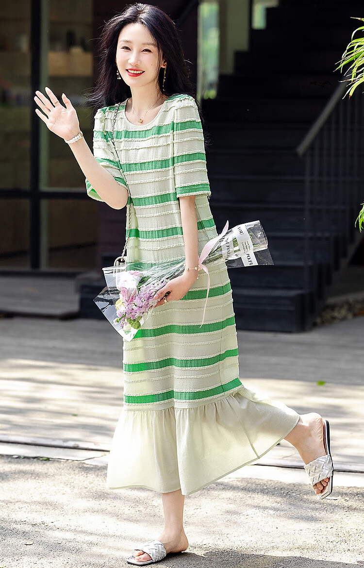 Dme [Half-Ripe Lovers] Spring And Summer Round Neck Textured Lazy Striped Sweet Age-Reducing Knitted Dress, Mid-Length for Wome 14