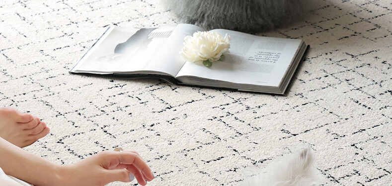 Saibosi Miss Coco Non-Adhesive Bedroom Bedside Rug, End-Of Carpet, Antibacterial And Anti-Mite, French Luxury High-End Style, 60x160cm 8