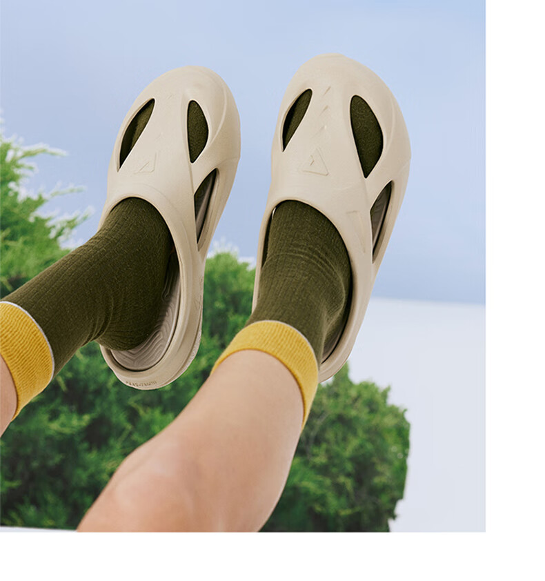 PEAK Taiji Feiyu Slippers, Outdoor Stream Tracing, Fashionable Soft Elastic Non-Slip Beach Shoes, Comfortable Sports Slippers for Men, DL420197 12