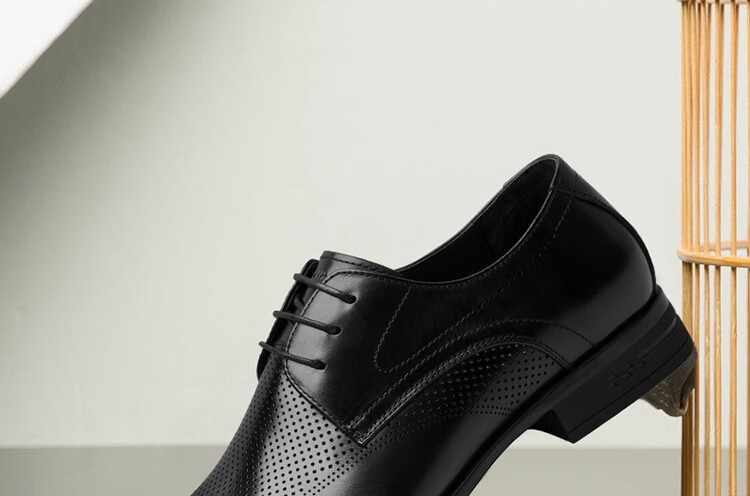 Goldlion Men's Formal Shoes, Fashionable Perforated Breathable Leather Shoes, Comfortable Wear-Resistant Derby Shoes G520320175AAD Black Size 40 1