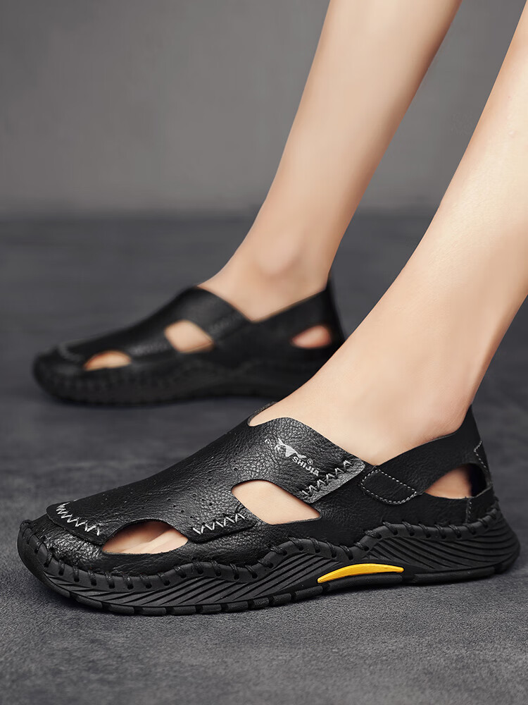 Bull Family Men's Summer Breathable Sandals Men's Closed-Toe Leather Sandals Outdoor Casual Trendy Hole Shoes 7