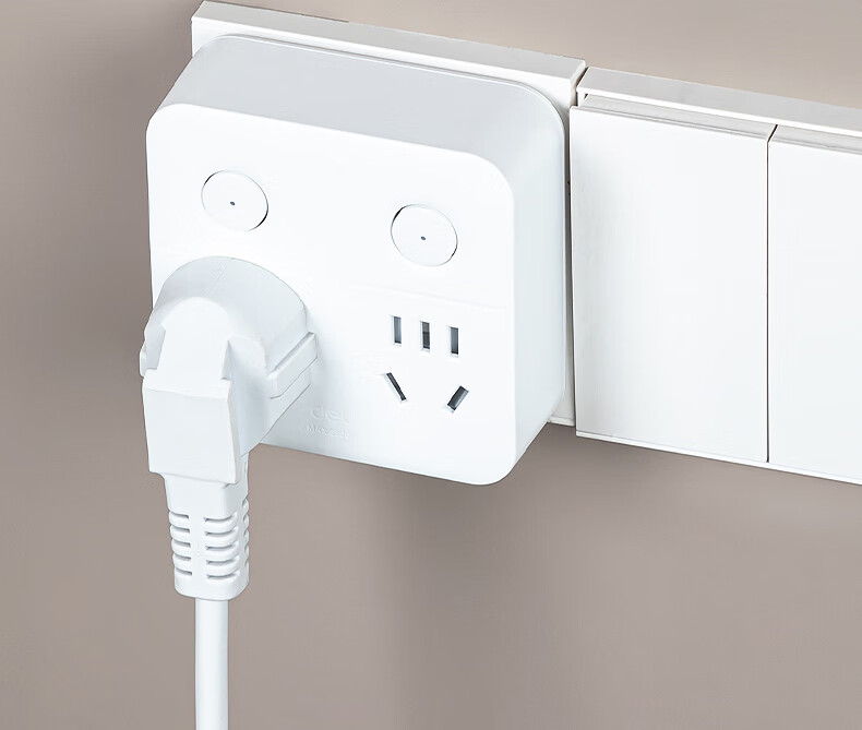 Deli 86-Type Conversion Plug/Adapter/power Converter/multi-Outlet Split Control One-To Converter Plug Suitable for Bedroom And Kitchen 18347 9