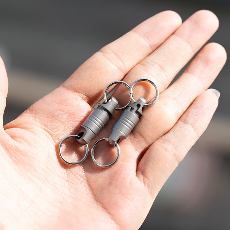YORA Titanium Alloy Quick-Release Keychain, Detachable Key Ring, Car Clip, Universal Joint Push-Pull Buckle / with Lock