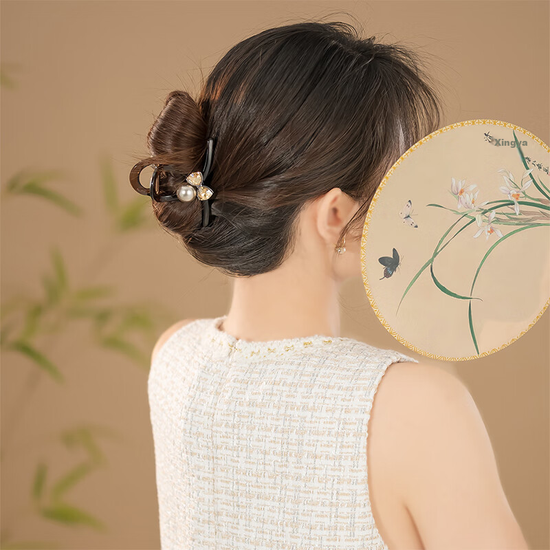 CHIMERA Butterfly Hair Claw, High-End Rhinestone Hair Clip, Claw Clip for Updo, Shark-Shaped Back of Head Clip, Hair Accessory, Birthday Gift for Wome