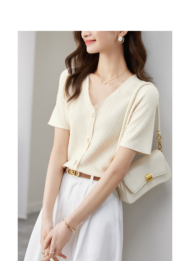 Sentubila Gentle V-Neck Pearl Button Short-Sleeve T-Shirt for Women, Summer Slimming Niche Design Top, Apricot Color, Size S 19