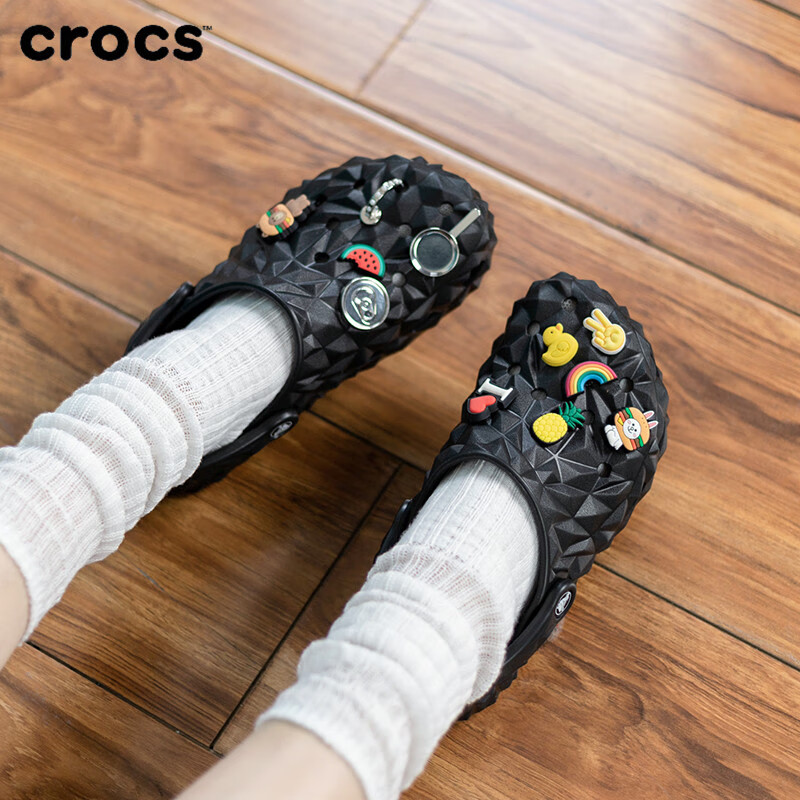 CROCS Durian Clog Perforated Shoes for Men And Women, Sandals, Beach Shoes, 209563-001 M5W7