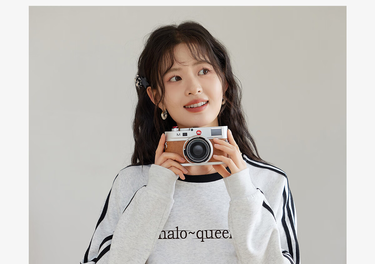Halo Queen Women's Sweatshirt, Round Neck, Striped, Fashionable New Year Red, Casual Style, Loose-Fitting Top Jacket H143W1017 13
