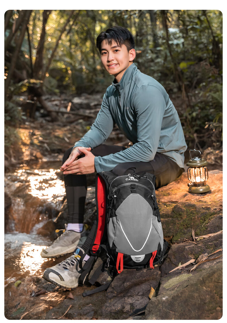 CAMEL Lightweight Outdoor Hiking Backpack Unisex Cycling Travel Mountaineering Bag Light Mist Green 18