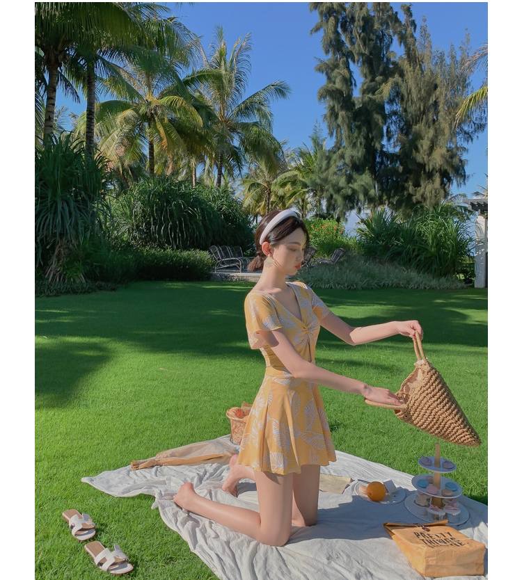 Yimeishan One-Piece Swimsuit for Girls, Plus Size, Slimming, 2026 New Style, Skirted Conservative Beach Vacation Swimwear, Hot Spring 9