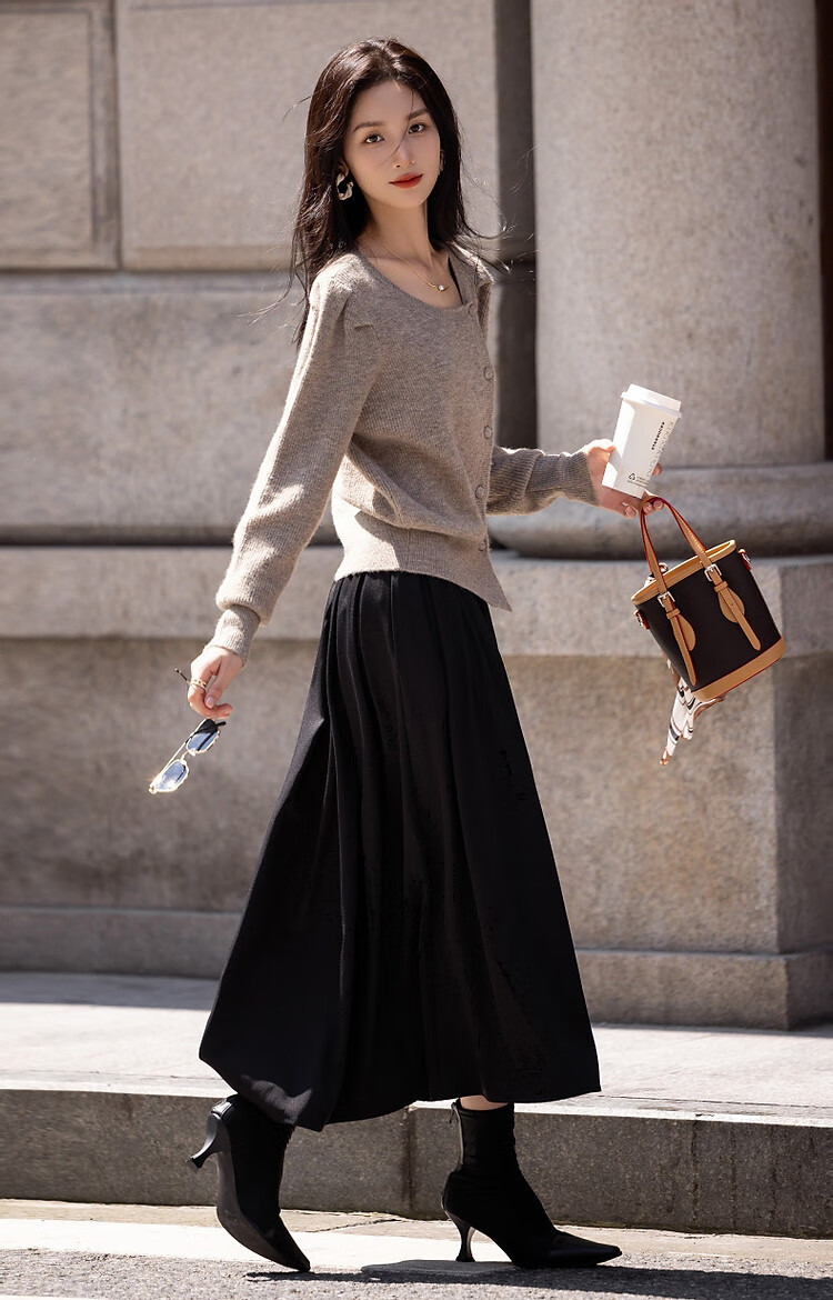 Dme [Zhonggu Mountain Tea] Spring And Autumn High-Wisdom Old Coin Style Cardigan, Slanted Doorway Collar, Knife-Necked Hem, Split Knit Sweater Women's Top 9