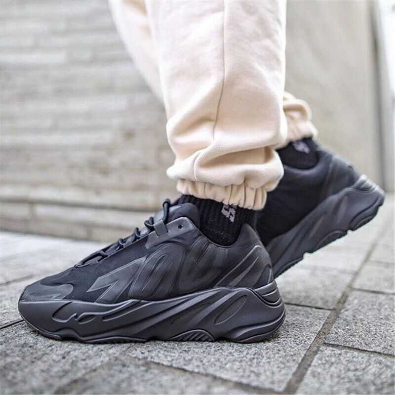 Adidas YEEZY 700 Black Knight Men's Fashionable Sports Casual Shoes FV4440 Size 42.5 2