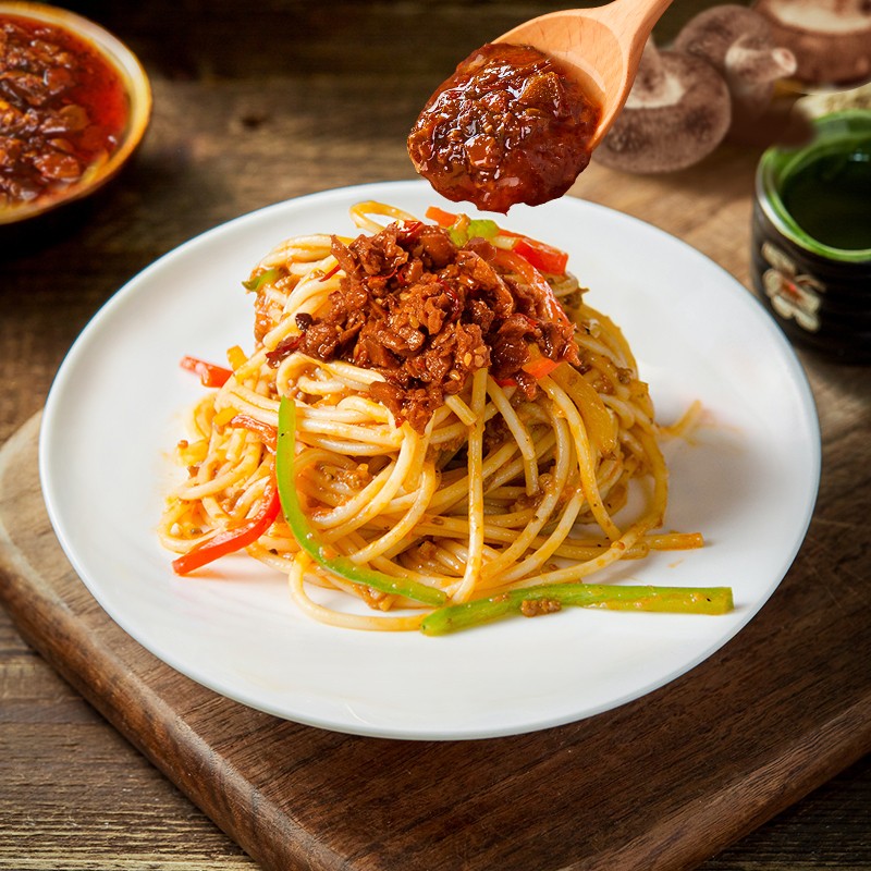 辣妹子香菇牛肉酱180g 调味酱网红下饭酱 拌饭拌面酱调味料佐餐酱