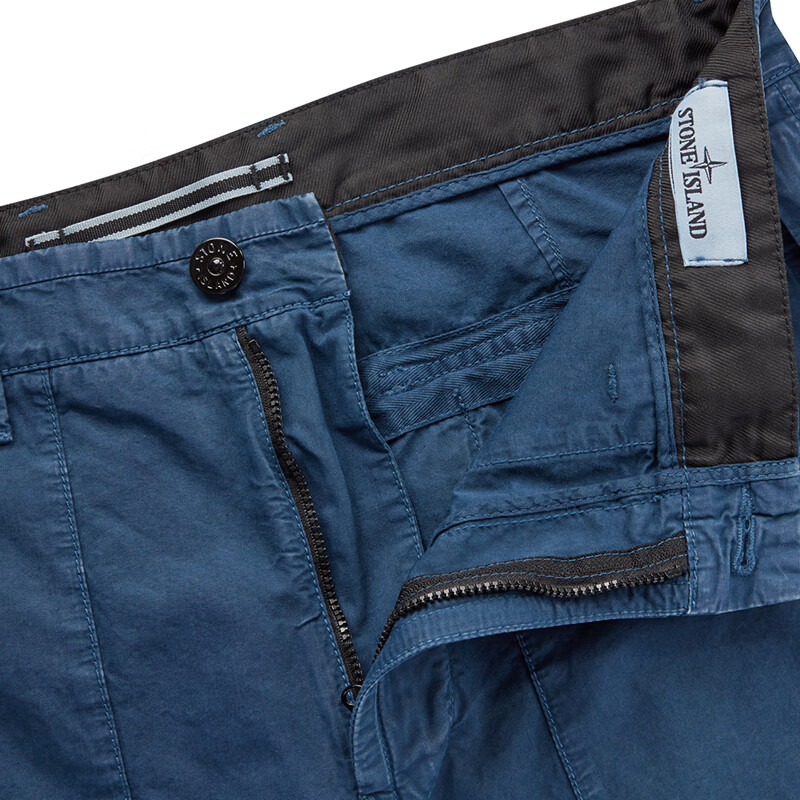 stone islandstone island 休闲裤     产地: 款式: 颜色: 面料: 尺码