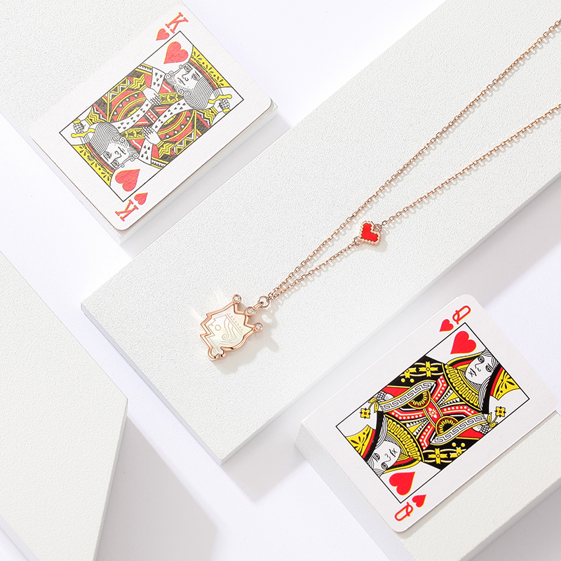 【潮宏基k金项链】潮宏基 chj jewellery 玩fun纸牌红桃q 钻石母贝18k