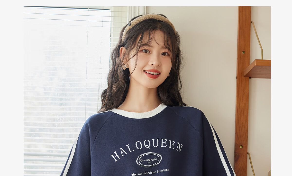 Halo Queen Women's Sweatshirt, Round Neck, Striped, Fashionable New Year Red, Casual Style, Loose-Fitting Top Jacket H143W1017 4