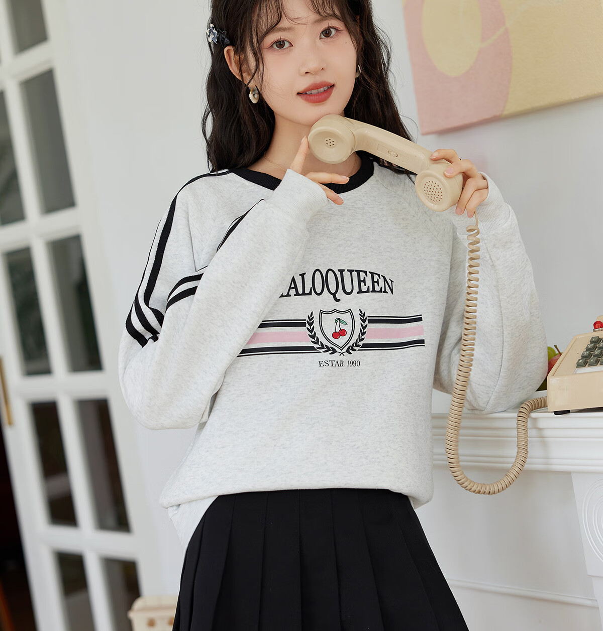 Halo Queen Women's Sweatshirt, Round Neck, Striped, Fashionable New Year Red, Casual Style, Loose-Fitting Top Jacket H143W1017 65