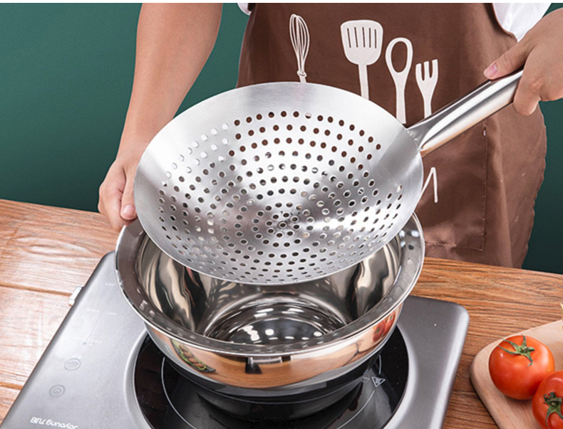 Temeiju Stainless Steel Strainer Skimmer, Large Size with Long Handle, Kitchen Colander Ladle Noodle Scoop, for Hotels Canteens And Restaurants 1