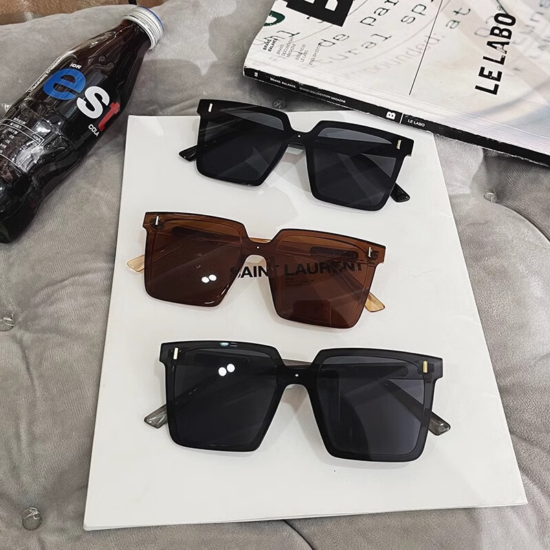 LESCA LUNETIER Simple Square Sunglasses, Trendy Men's Style, High-Definition Driving UV Protection Sunglasses for Women, Glossy Black 13